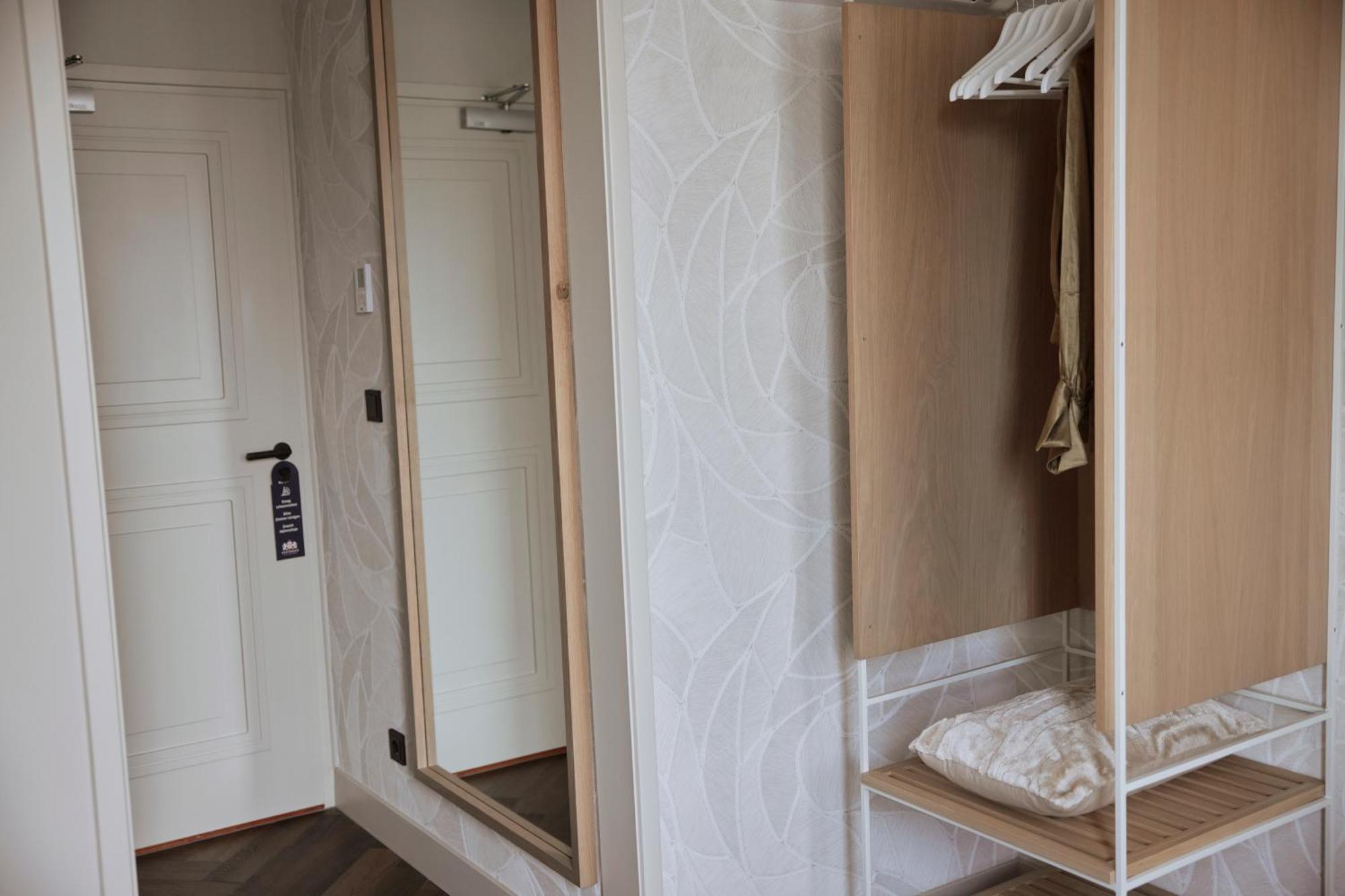 Hotel Oostergoo Grou Bilik gambar